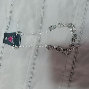 Necklace and earring set